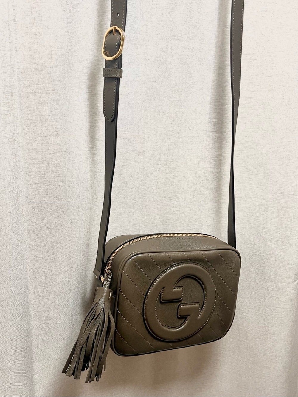 Gucci $2300 Blondie Quilted Camera Shoulder Bag 742360